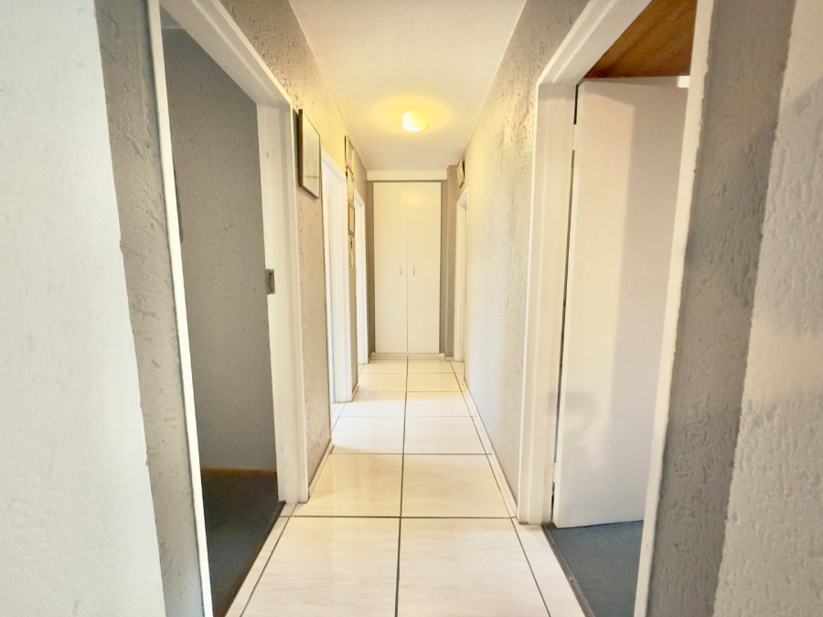 To Let 3 Bedroom Property for Rent in New Market Park Gauteng