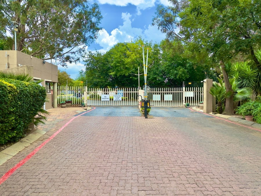 To Let 3 Bedroom Property for Rent in New Market Park Gauteng