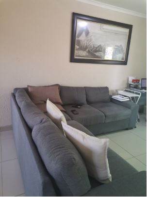 2 Bedroom Property for Sale in Greenstone Hill Gauteng