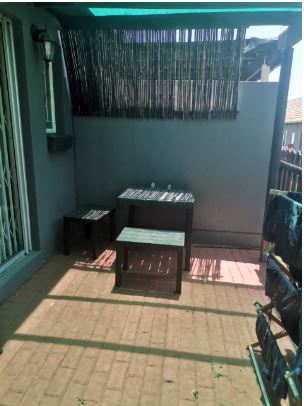 2 Bedroom Property for Sale in Greenstone Hill Gauteng