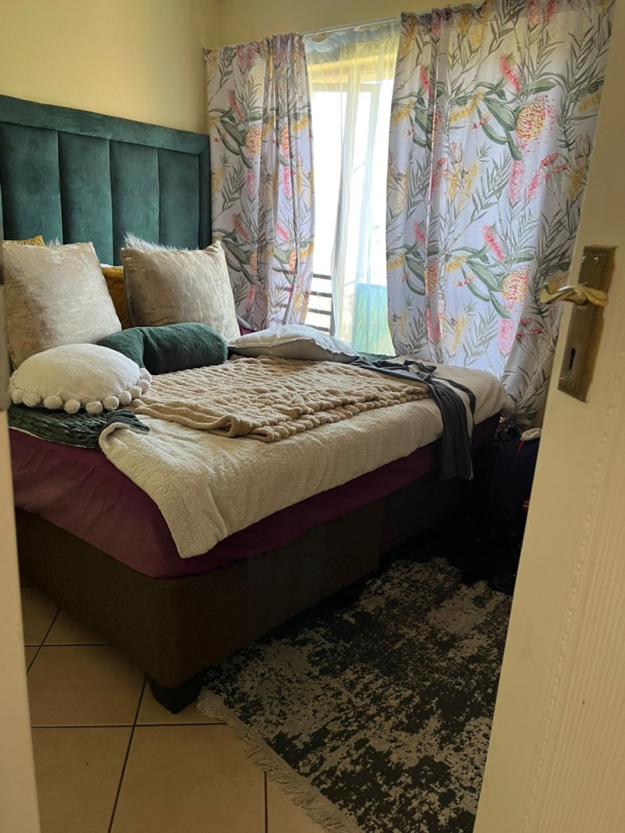 2 Bedroom Property for Sale in Monavoni Gauteng