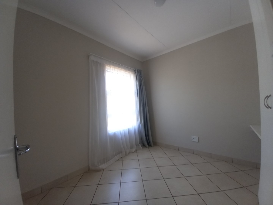 To Let 3 Bedroom Property for Rent in Zandfontein AH Gauteng