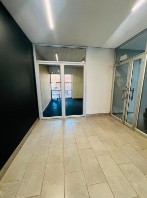 To Let commercial Property for Rent in Strubensvallei Gauteng