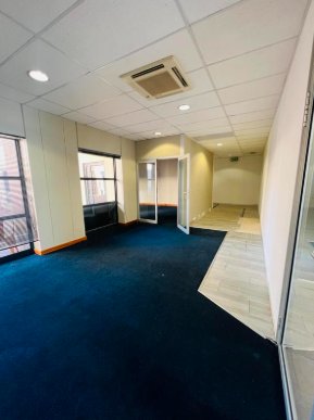 To Let commercial Property for Rent in Strubensvallei Gauteng