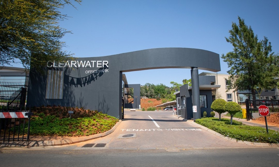 To Let commercial Property for Rent in Strubensvallei Gauteng