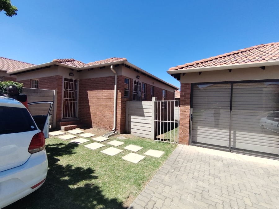 3 Bedroom Property for Sale in Thatch Hill Estate Gauteng