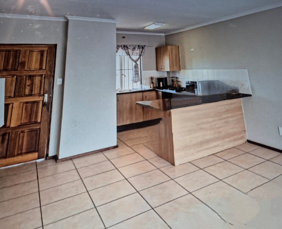1 Bedroom Property for Sale in Willowbrook Gauteng