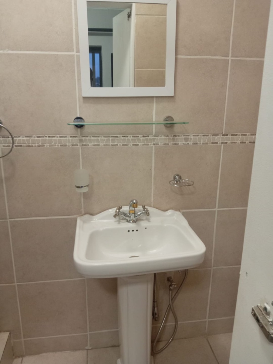 6 Bedroom Property for Sale in Kyalami Estates Gauteng