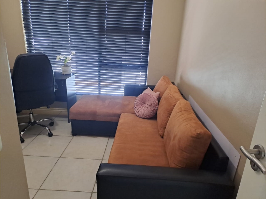 2 Bedroom Property for Sale in Greenstone Hill Gauteng