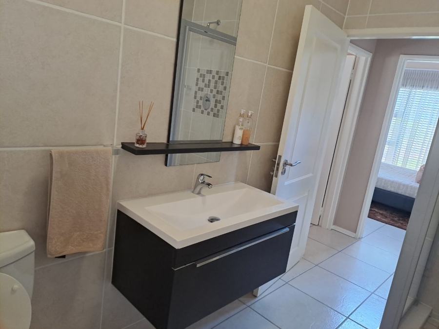 2 Bedroom Property for Sale in Greenstone Hill Gauteng
