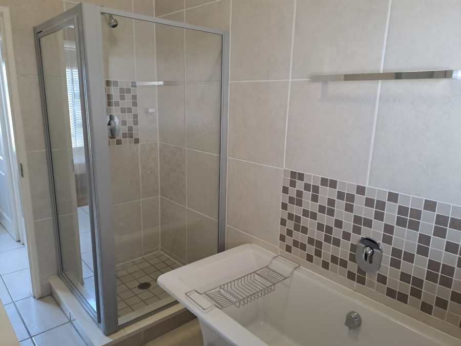 2 Bedroom Property for Sale in Greenstone Hill Gauteng