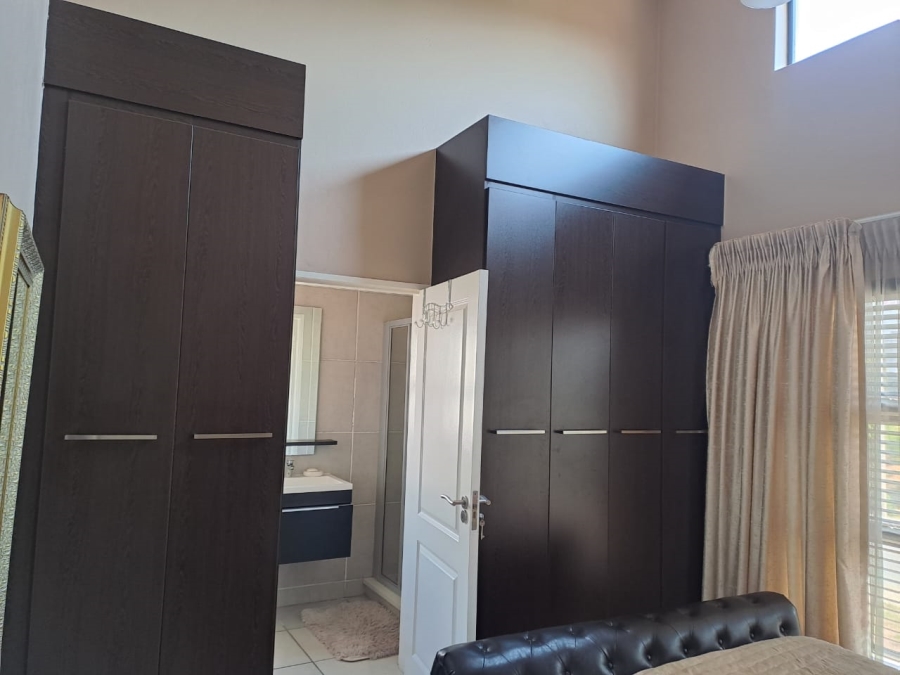 2 Bedroom Property for Sale in Greenstone Hill Gauteng