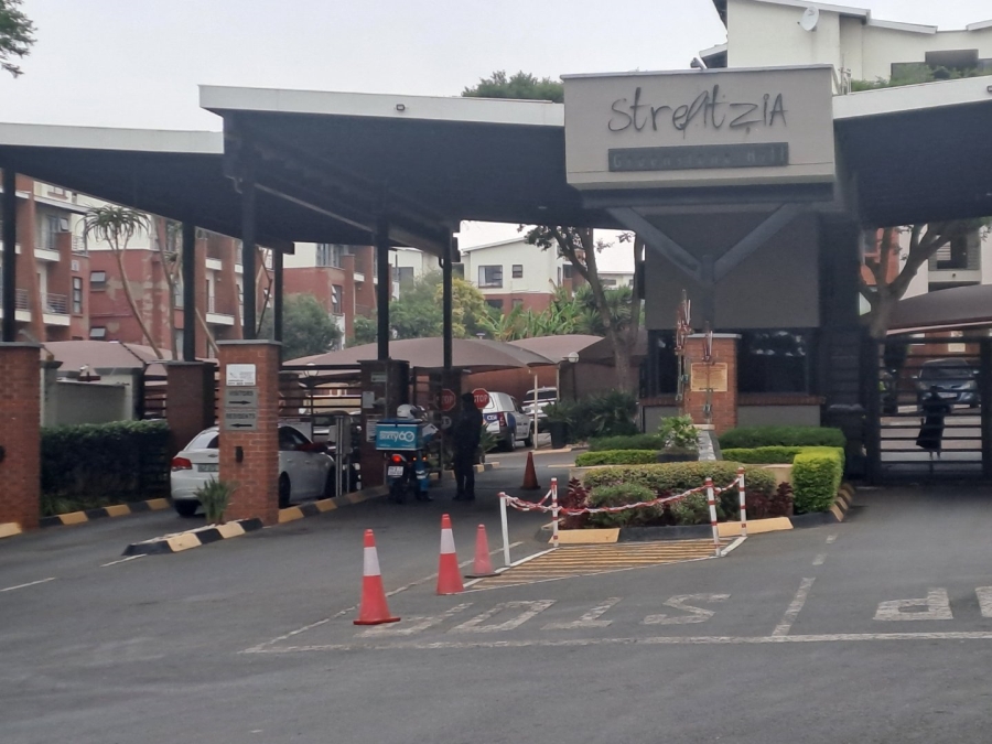 2 Bedroom Property for Sale in Greenstone Hill Gauteng