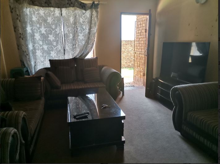 2 Bedroom Property for Sale in Chloorkop Gauteng