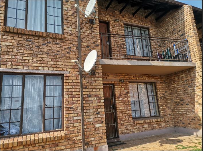 2 Bedroom Property for Sale in Chloorkop Gauteng