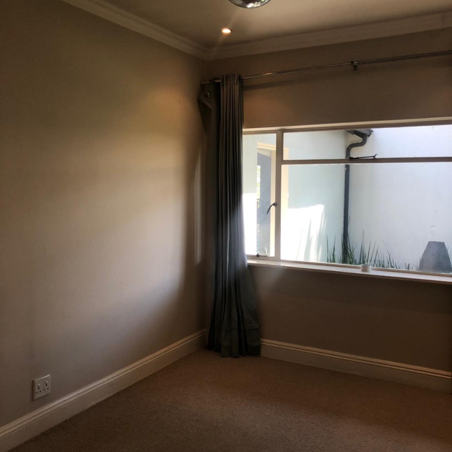 To Let 5 Bedroom Property for Rent in Bryanston Gauteng