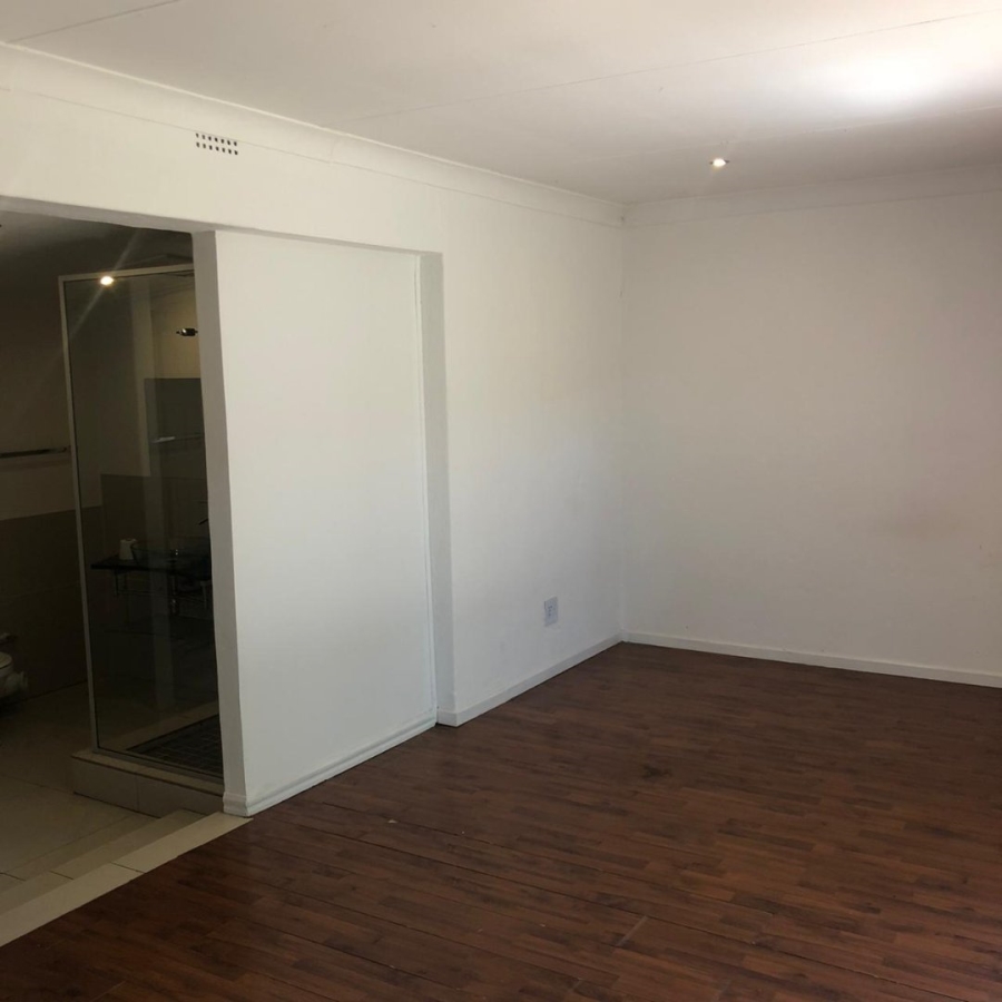 To Let 5 Bedroom Property for Rent in Bryanston Gauteng