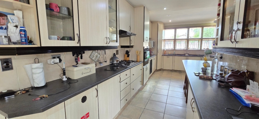 3 Bedroom Property for Sale in Brackendowns Gauteng