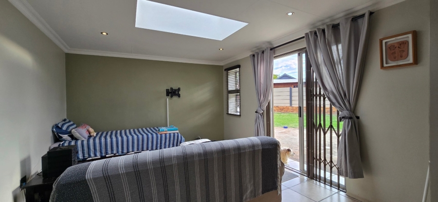 3 Bedroom Property for Sale in Brackendowns Gauteng