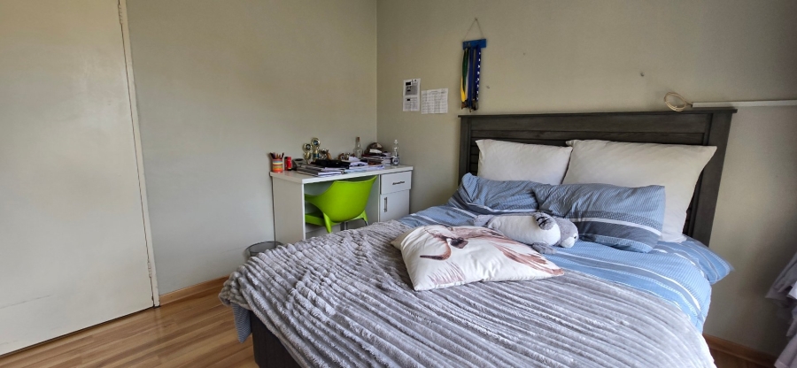 3 Bedroom Property for Sale in Brackendowns Gauteng