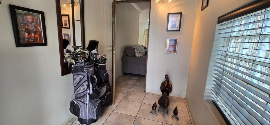 3 Bedroom Property for Sale in Brackendowns Gauteng