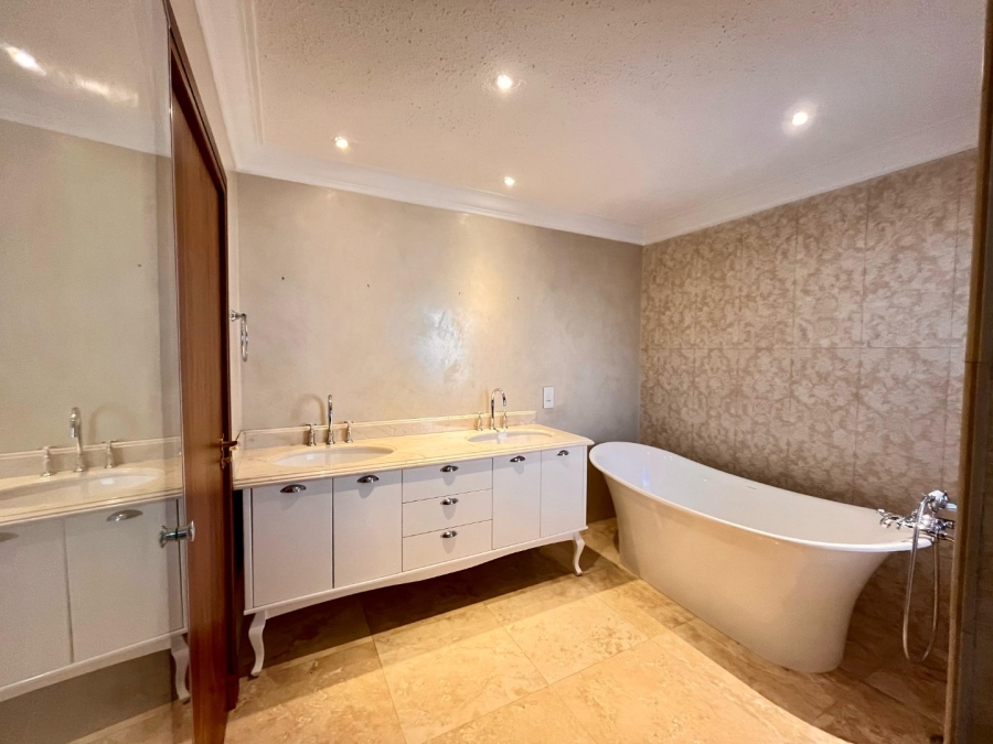 4 Bedroom Property for Sale in Houghton Estate Gauteng