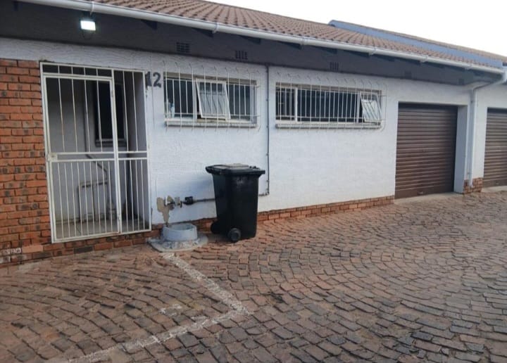  Bedroom Property for Sale in Dersley Gauteng