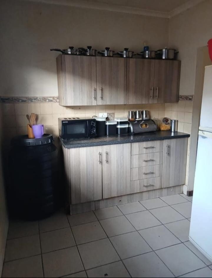  Bedroom Property for Sale in Dersley Gauteng