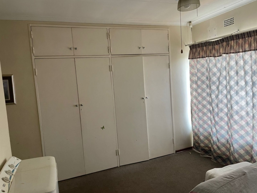  Bedroom Property for Sale in Dersley Gauteng