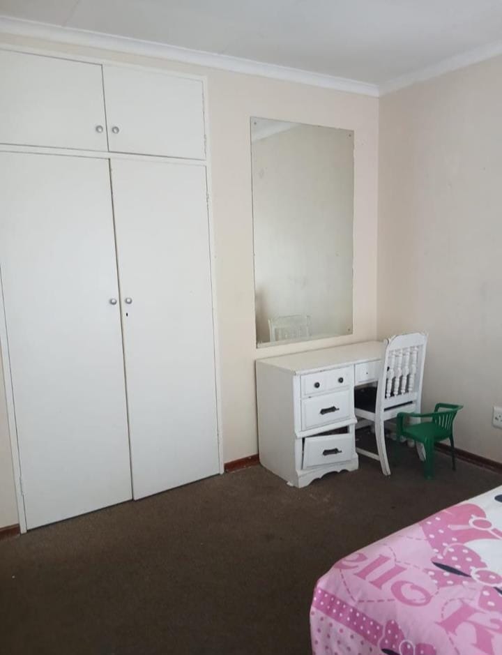  Bedroom Property for Sale in Dersley Gauteng