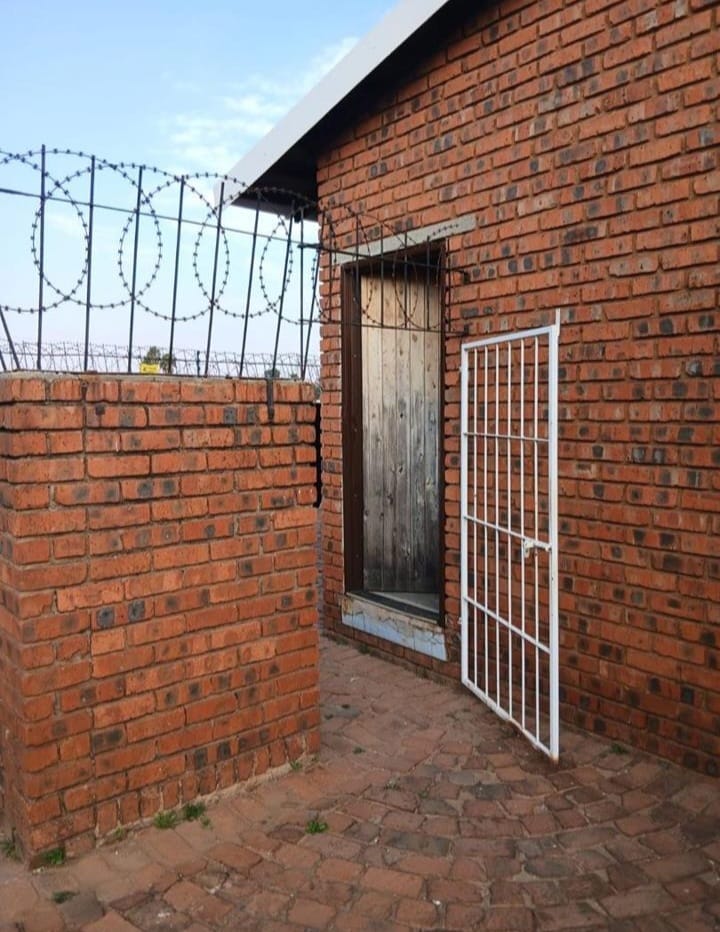  Bedroom Property for Sale in Dersley Gauteng