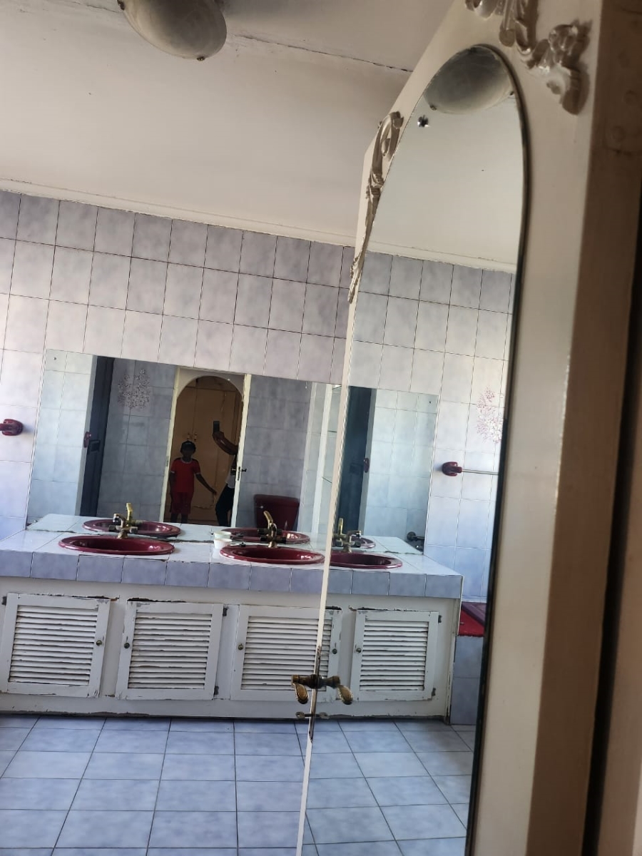 7 Bedroom Property for Sale in Marlboro Gardens Gauteng