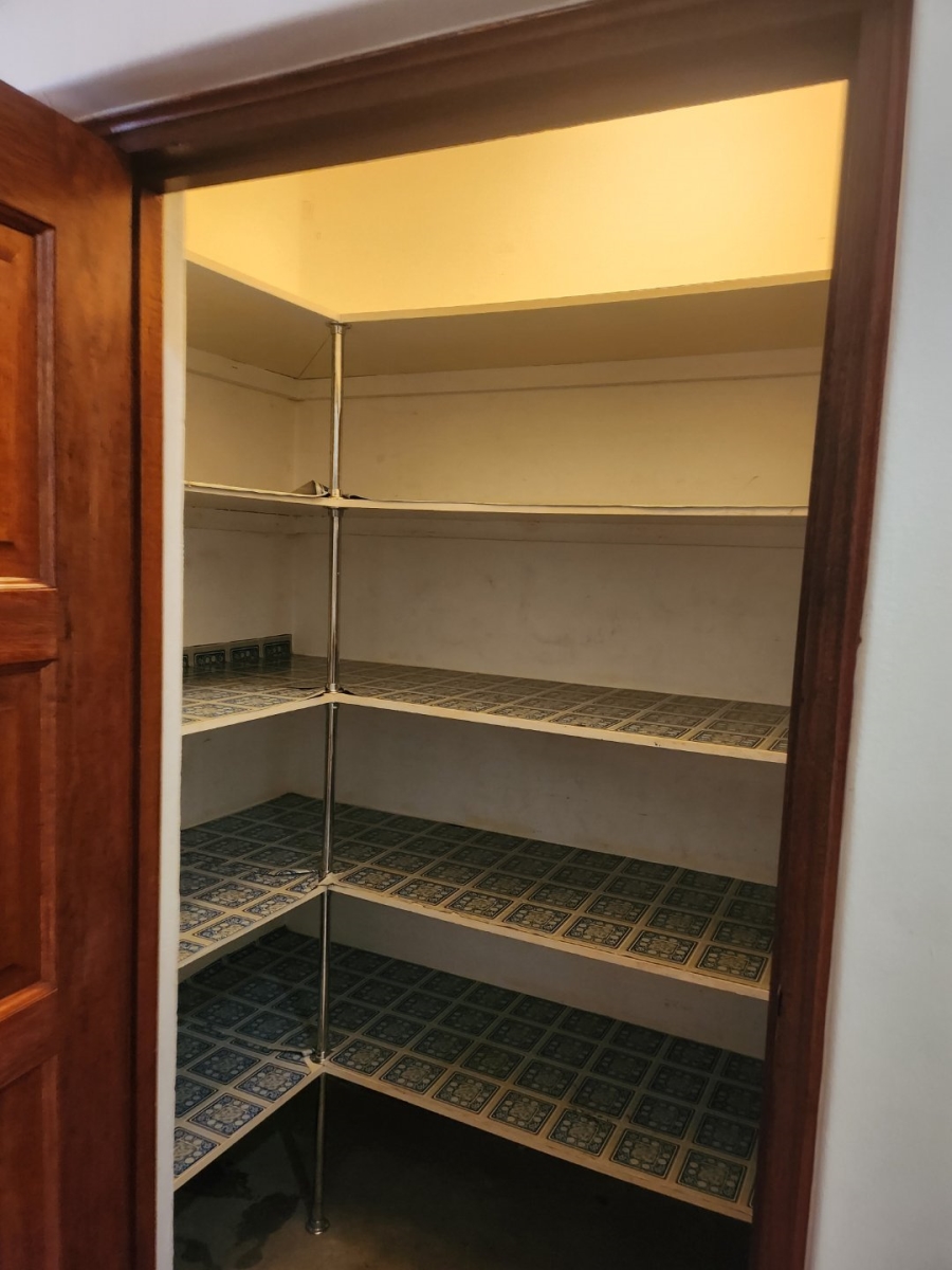 7 Bedroom Property for Sale in Marlboro Gardens Gauteng