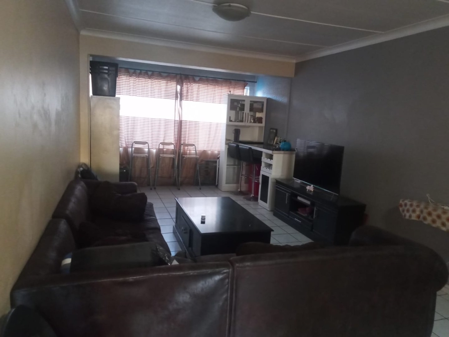 To Let 2 Bedroom Property for Rent in Eastleigh Gauteng