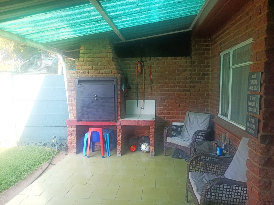 3 Bedroom Property for Sale in Moregloed Gauteng