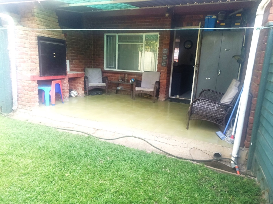 3 Bedroom Property for Sale in Moregloed Gauteng