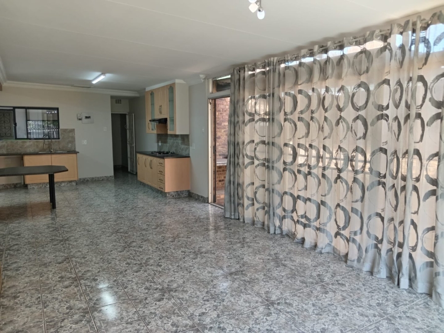To Let 2 Bedroom Property for Rent in Northmead Gauteng