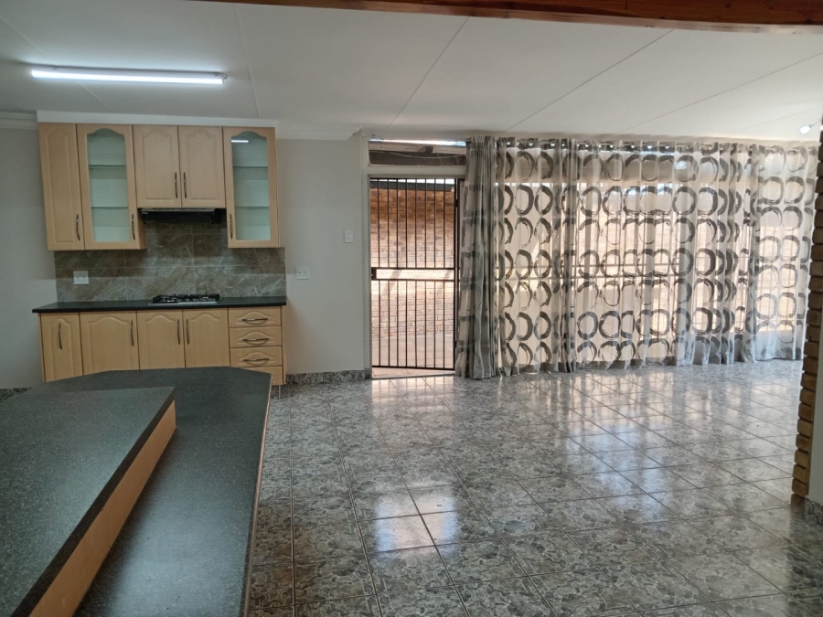 To Let 2 Bedroom Property for Rent in Northmead Gauteng