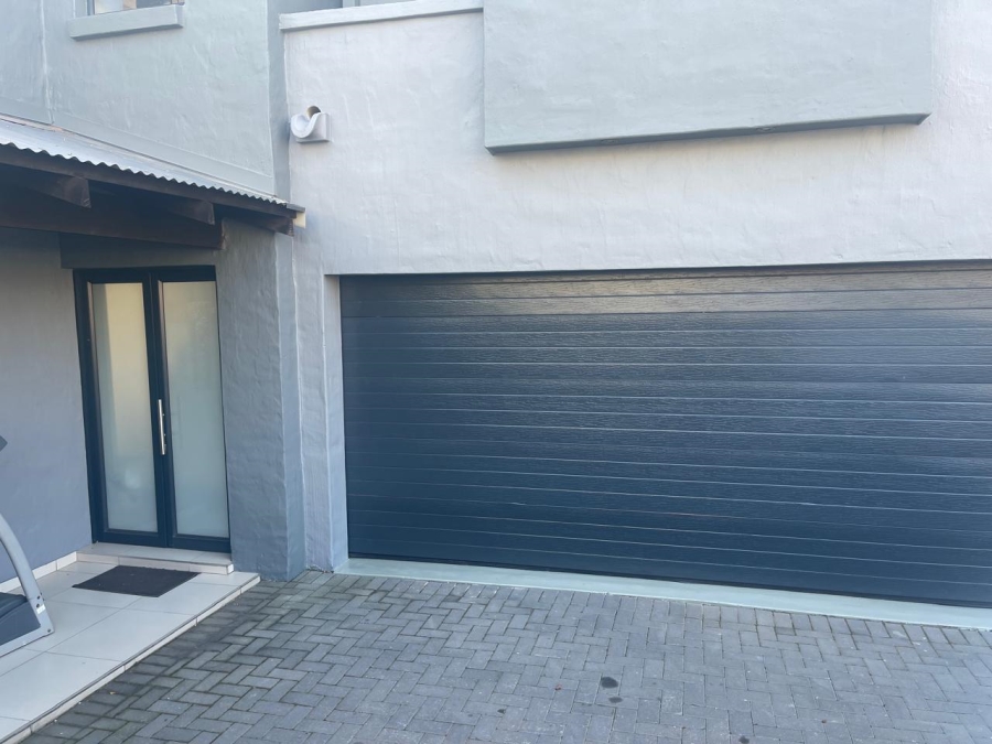  Bedroom Property for Sale in Boardwalk Gauteng