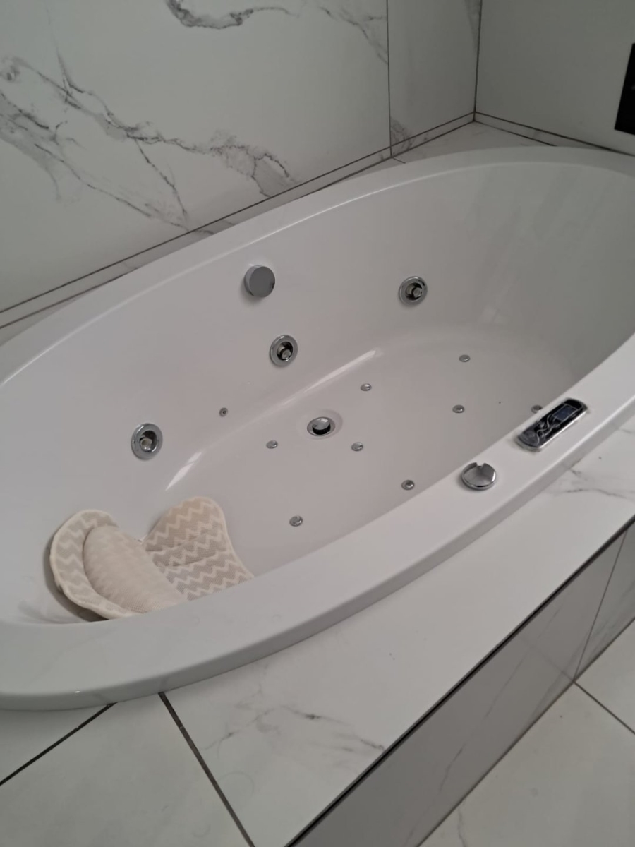 2 Bedroom Property for Sale in Edenburg Gauteng