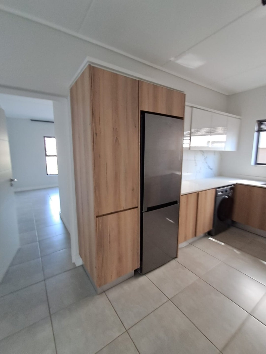 To Let 3 Bedroom Property for Rent in Waterfall Country Estate Gauteng