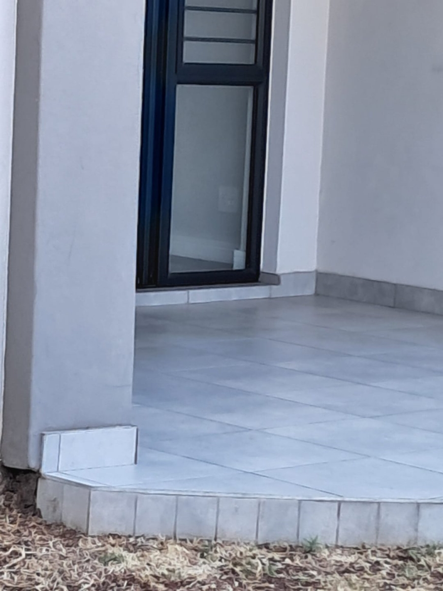 To Let 3 Bedroom Property for Rent in Waterfall Country Estate Gauteng