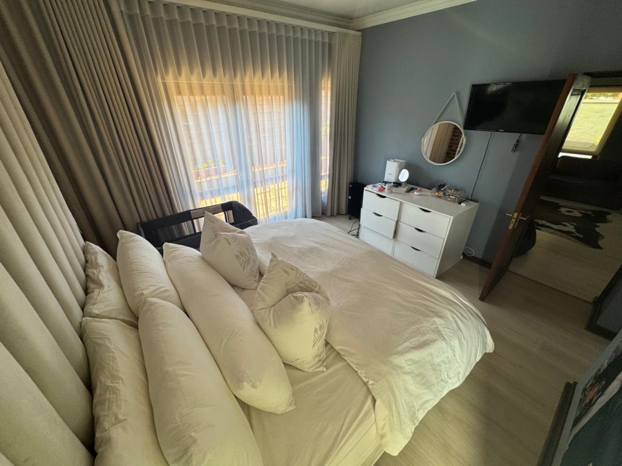 2 Bedroom Property for Sale in Eldoraigne Gauteng