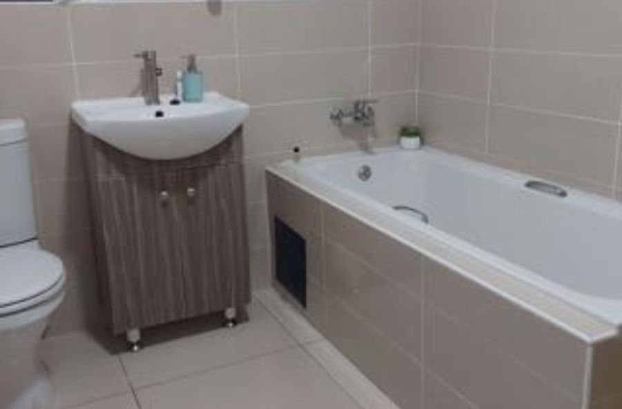 2 Bedroom Property for Sale in Fairlead Gauteng