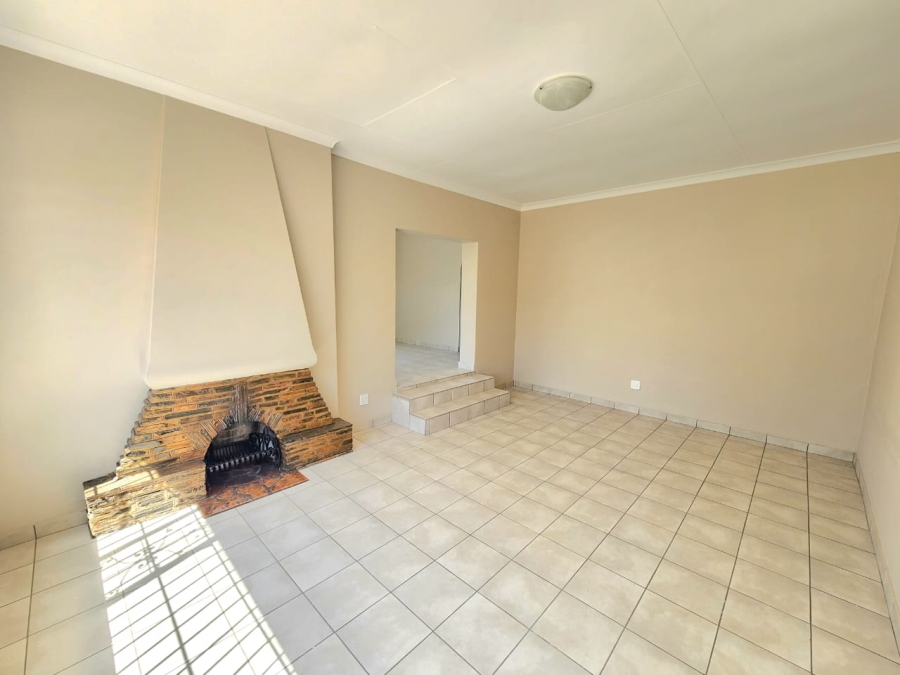 4 Bedroom Property for Sale in Linmeyer Gauteng