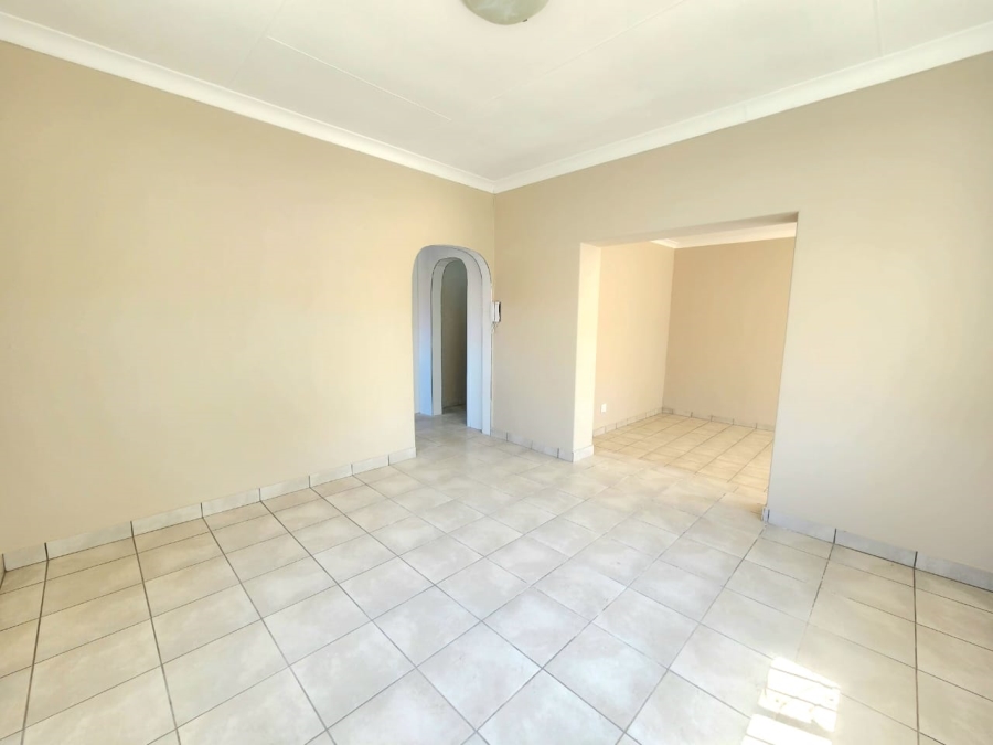 4 Bedroom Property for Sale in Linmeyer Gauteng