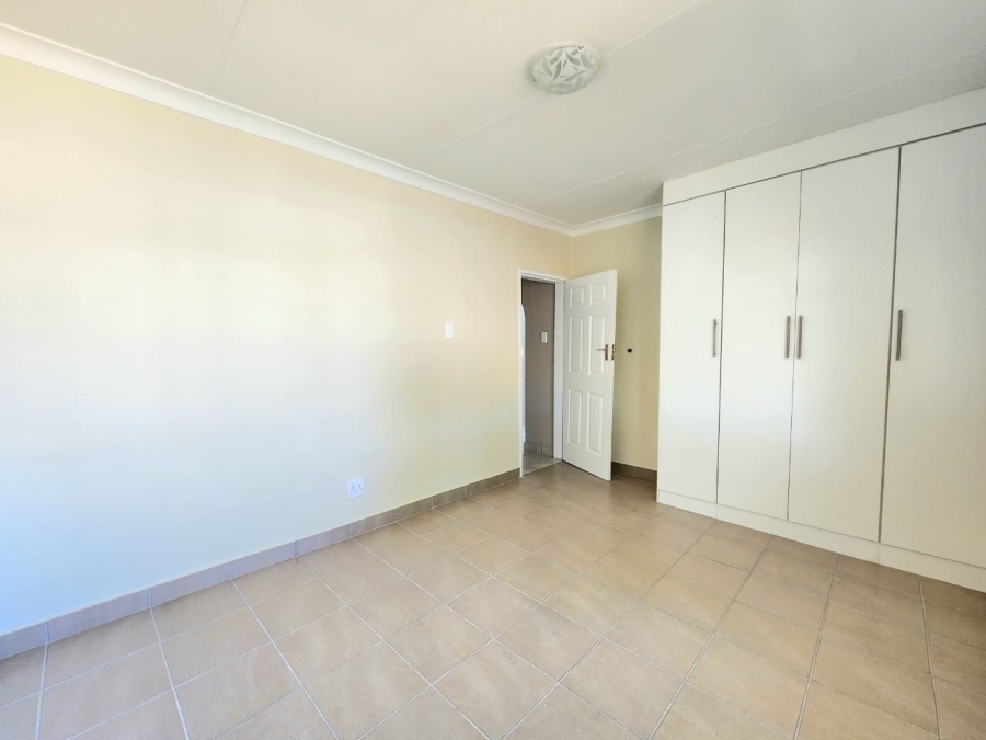 4 Bedroom Property for Sale in Linmeyer Gauteng