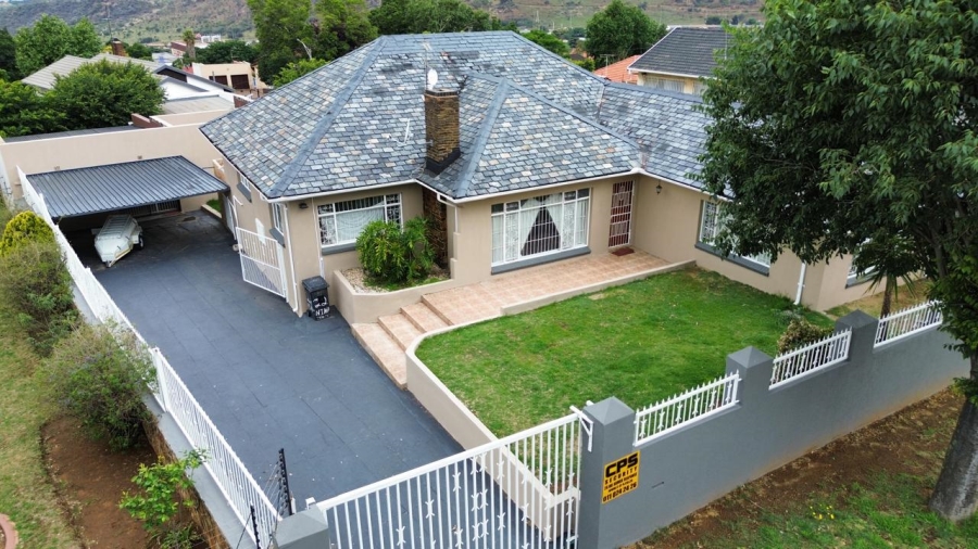 4 Bedroom Property for Sale in Linmeyer Gauteng