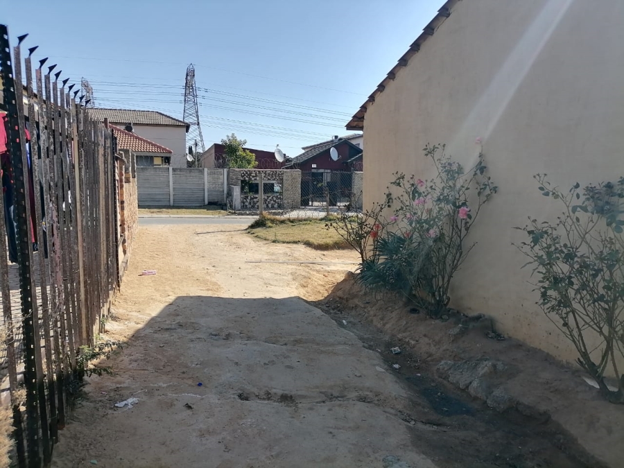 2 Bedroom Property for Sale in Rua Vista Gauteng