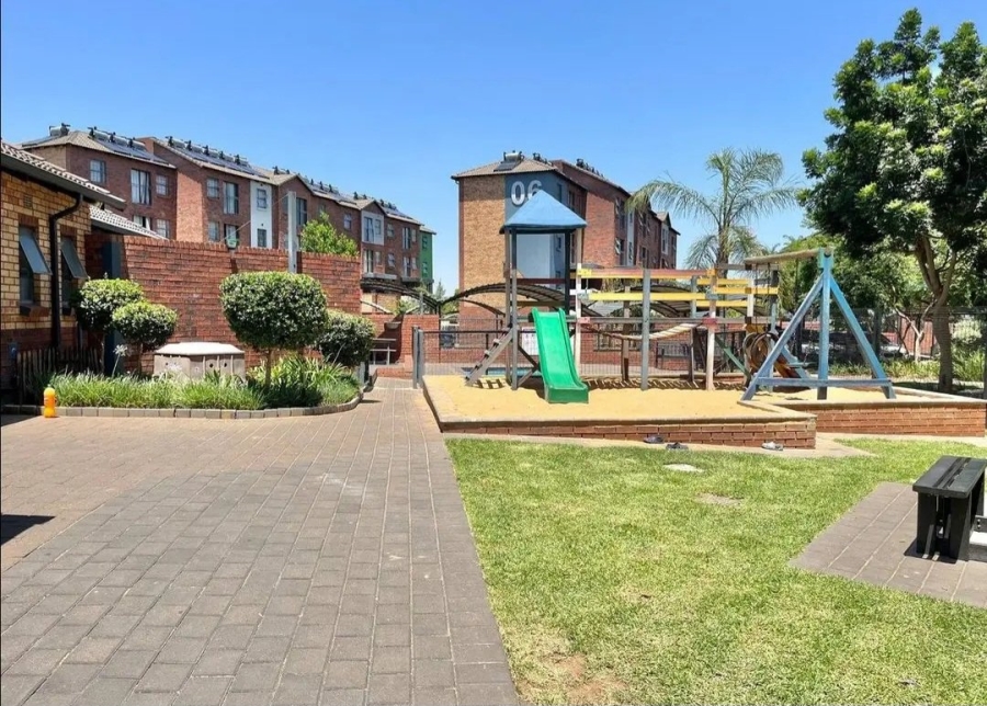 2 Bedroom Property for Sale in Montana Tuine Gauteng